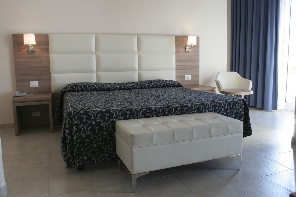 Mediterraneo Hotel 7/34