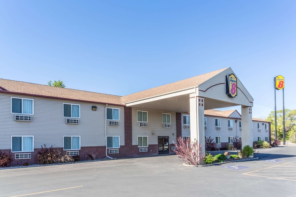 Super 8 By Wyndham Blackfoot 2/42