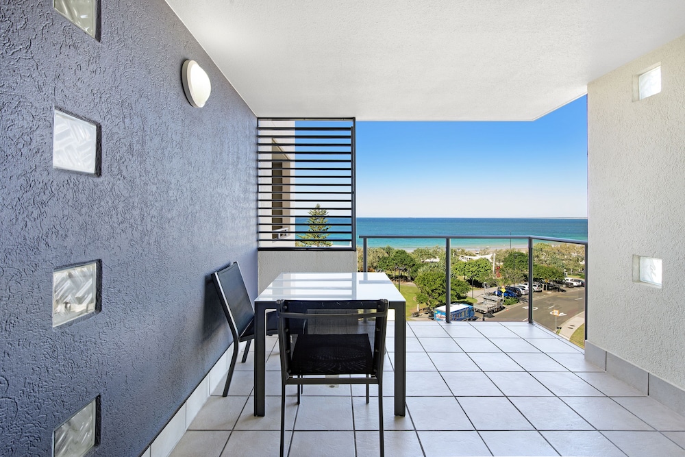 ULTIQA Shearwater Resort 27/73