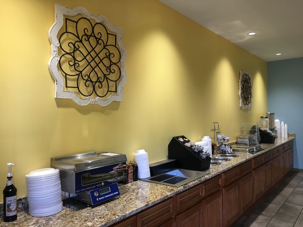 Creekstone Inn 7/36
