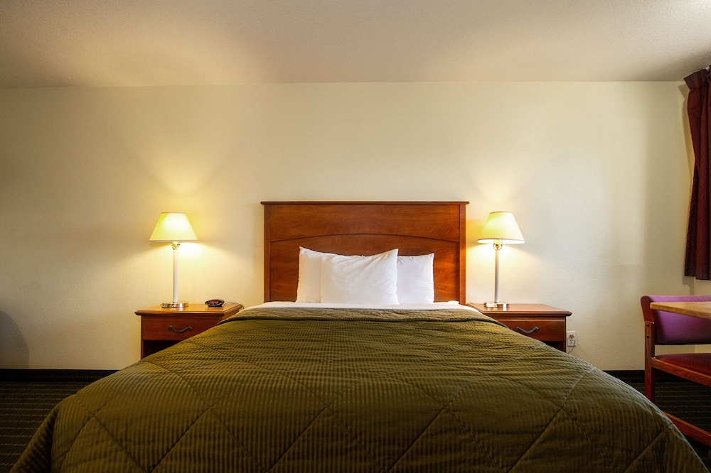 Super 8 by Wyndham Vancouver East 21/51