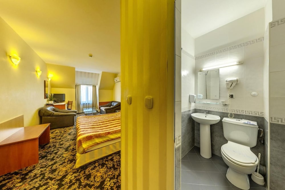 Hotel Cheap 32/34