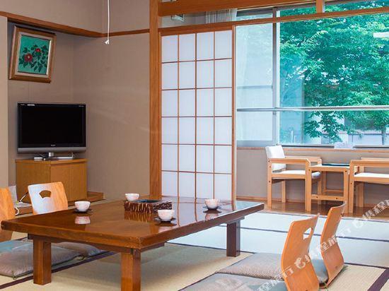 KAKUNODATE ONSEN KAYOKAN 35/40