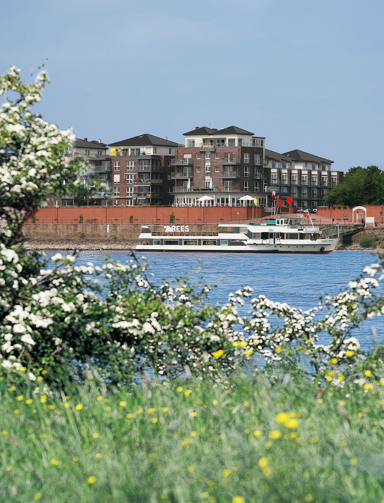 Hotel Rheinpark Rees 54/56