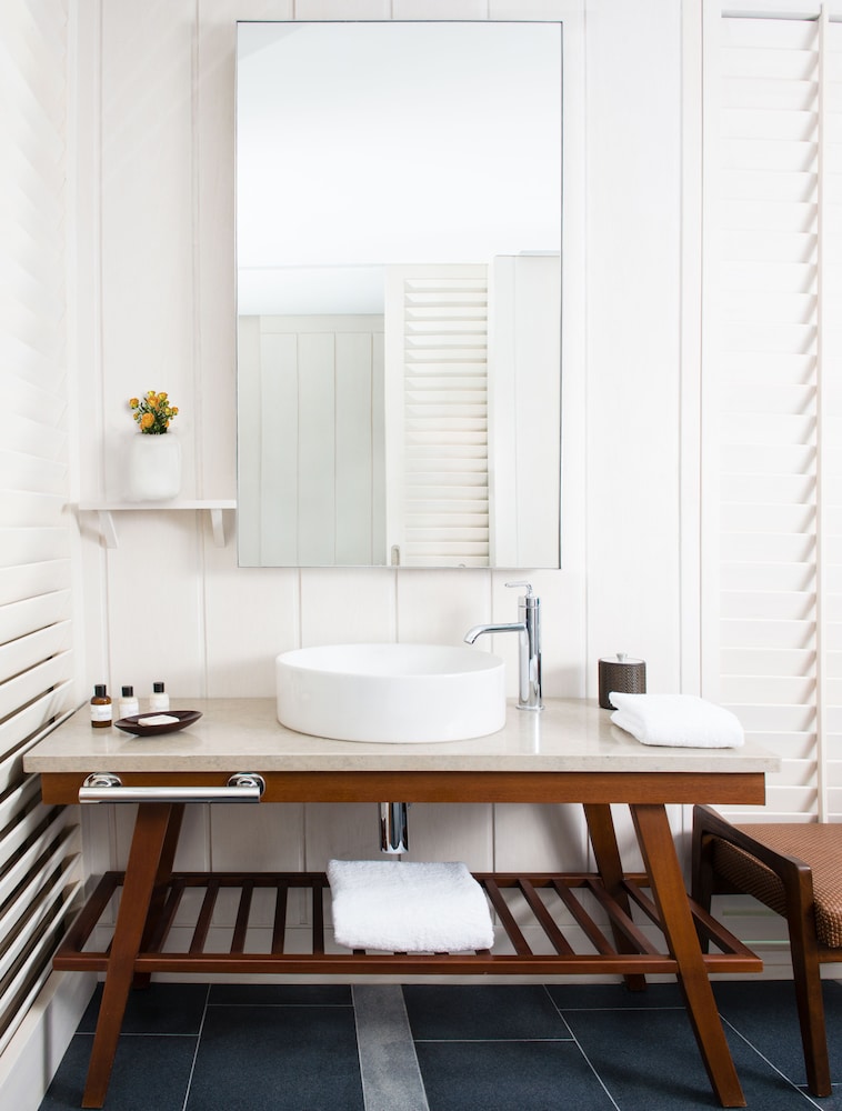 PARK HYATT ST. KITTS 62/74