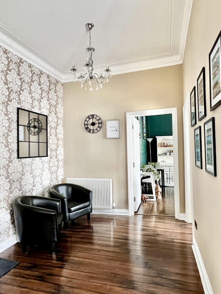 Devon House Guest House 30/50