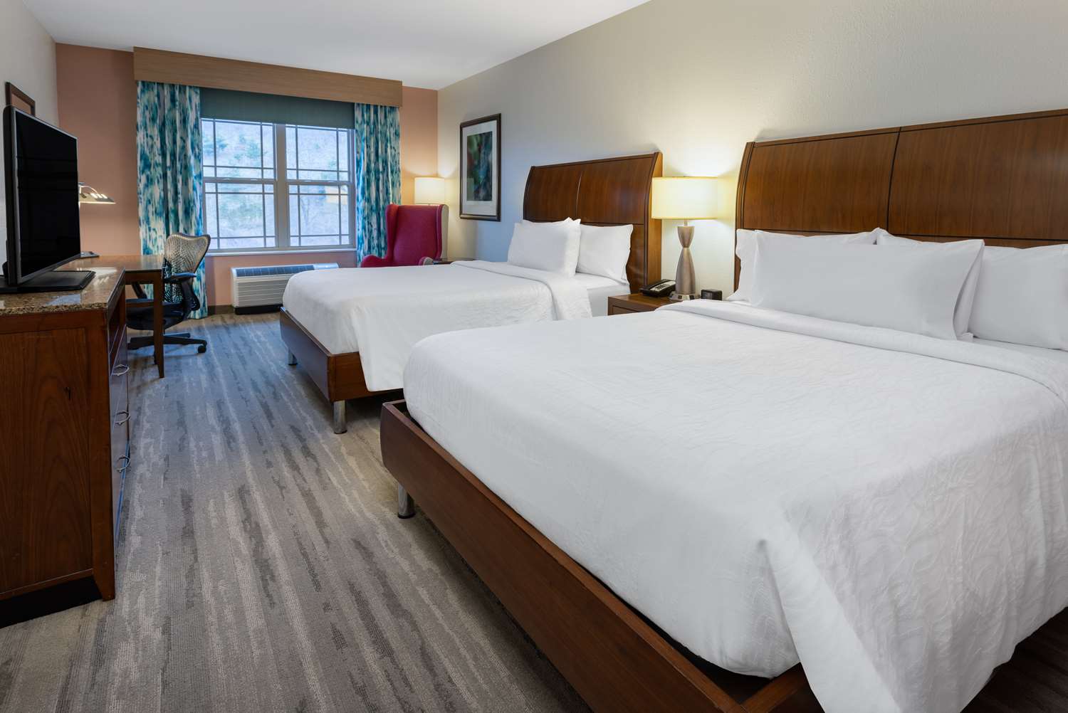PREMIUM, 2 QUEEN BEDS