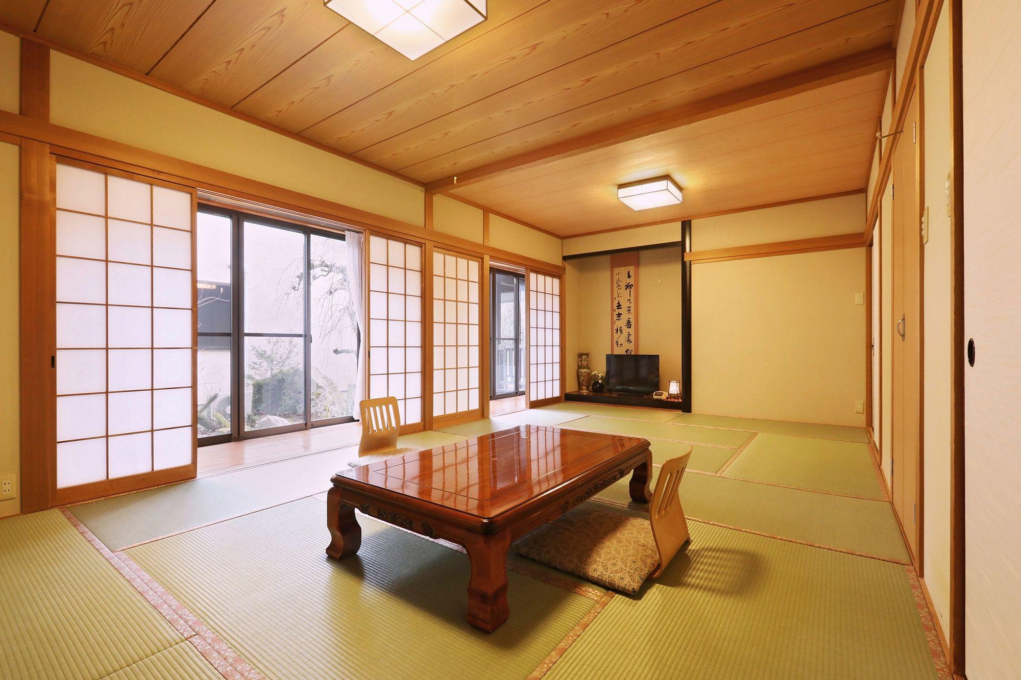 Japanese, No Bathroom