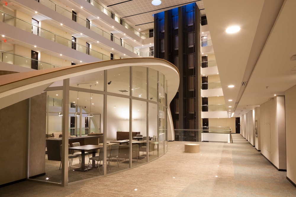 Radisson Hotel Santa Cruz 6/63