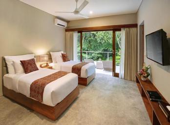 2 Bedrooms, Pool, Garden, Villa
