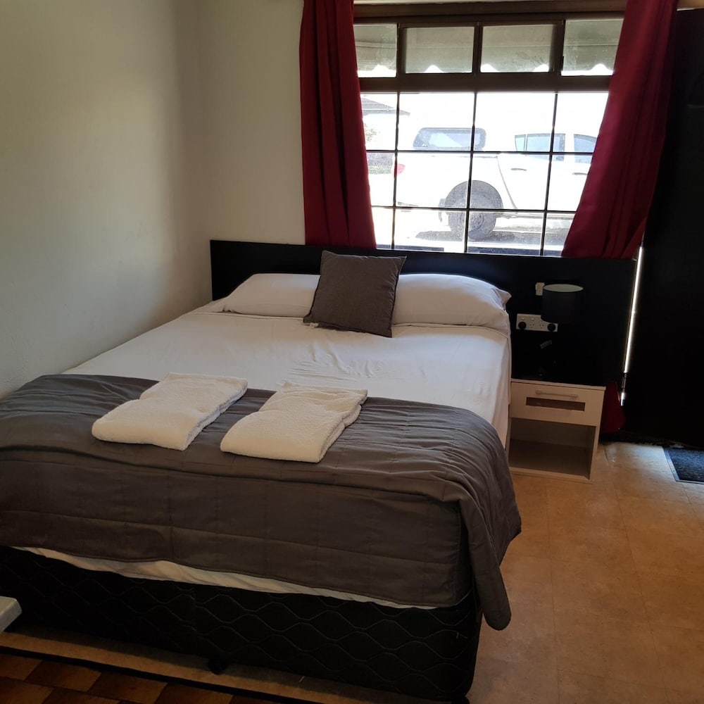 Motel Lodge 19/53