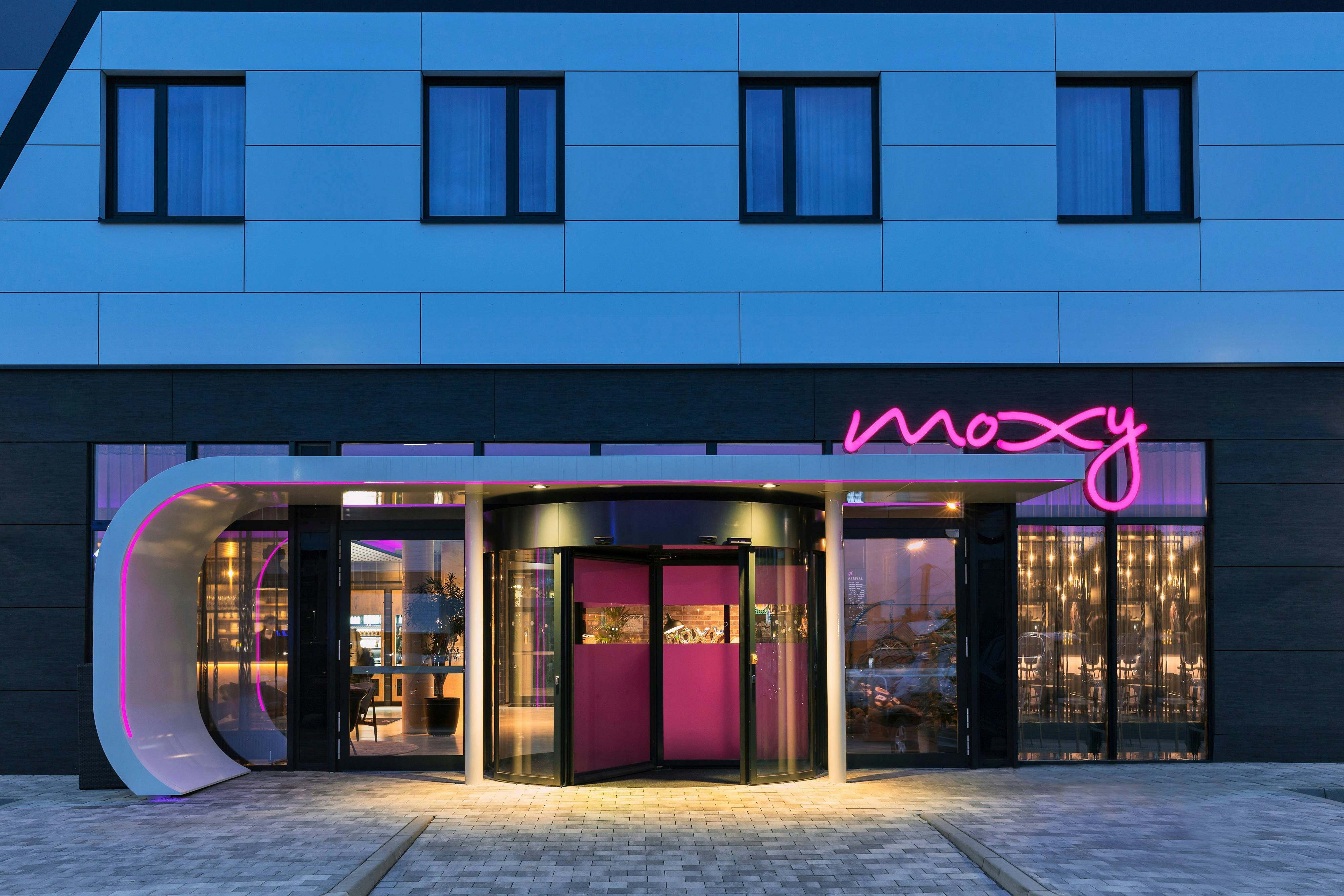 Moxy Frankfurt Airport Kelsterbach 1/37