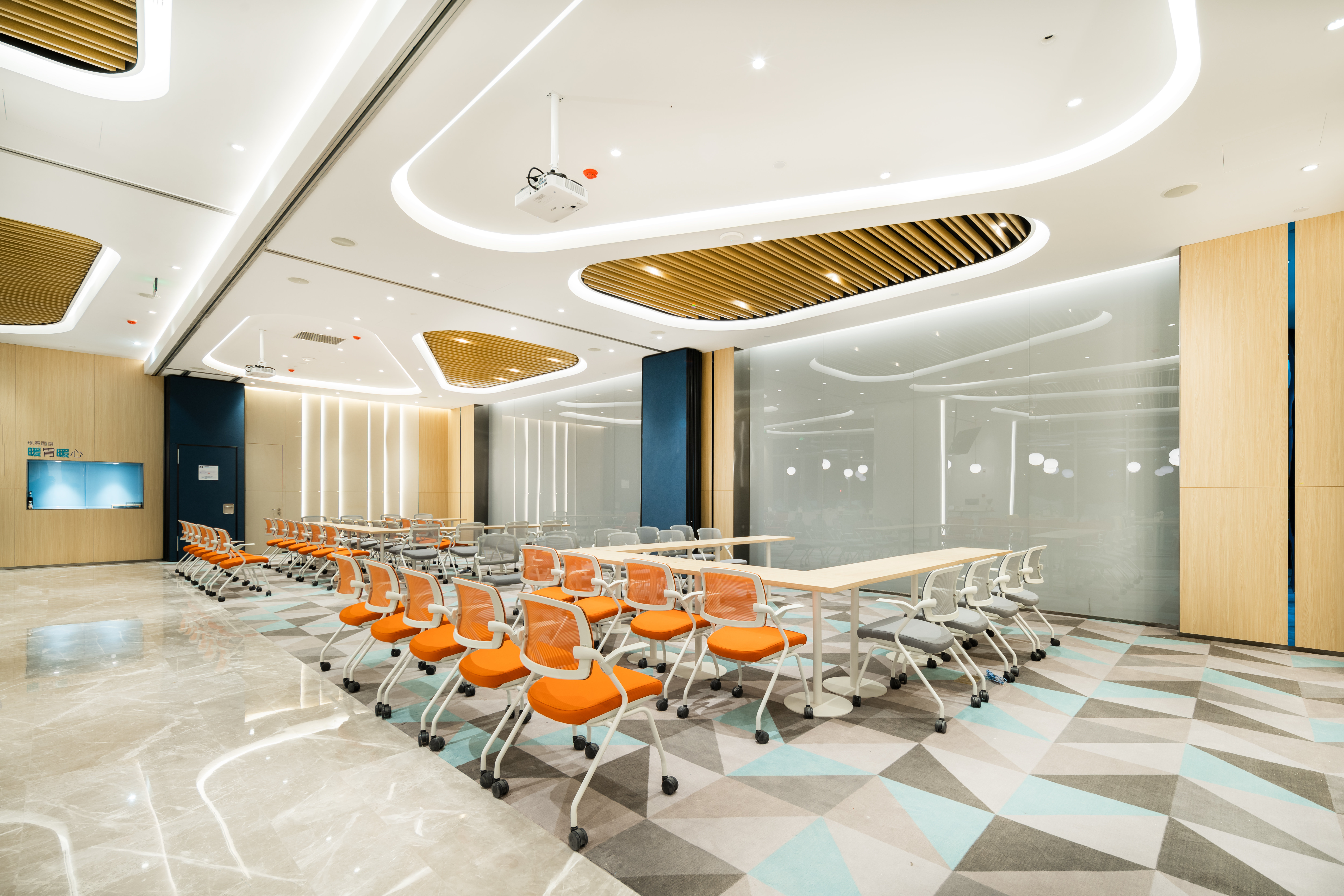 Holiday Inn Express Shanghai Pudong Zhangjiang 55/66