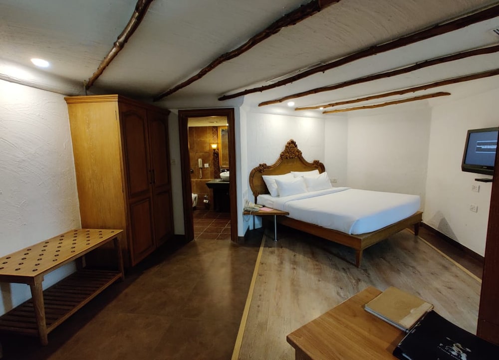 Shravanthi Sarovar Portico Bengaluru 6/50