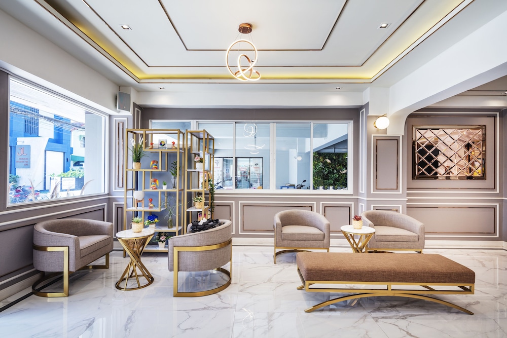 Penyos Residence 61/73
