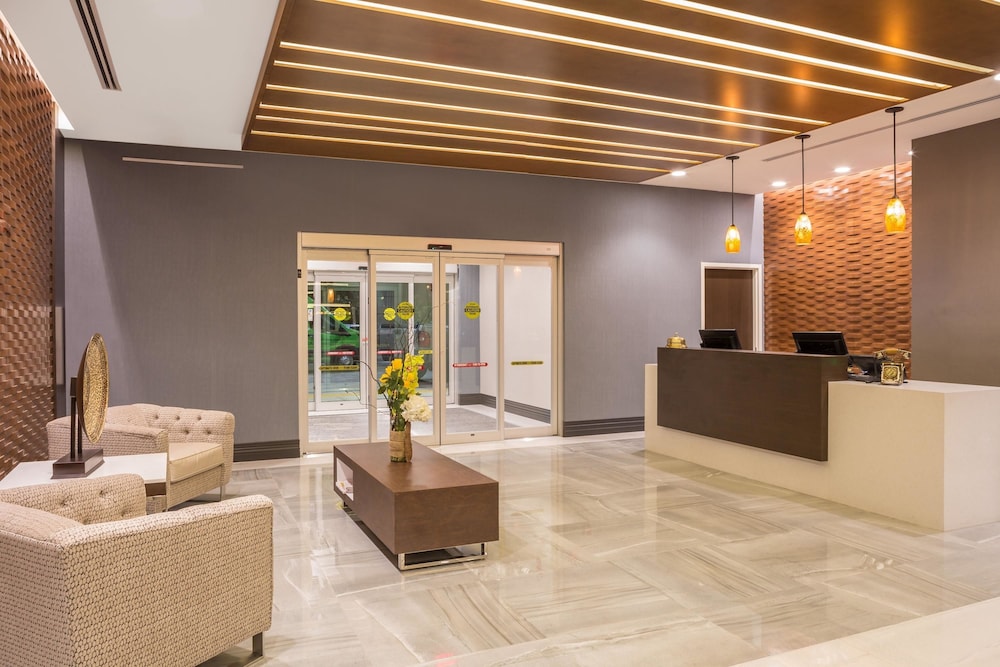 Wingate By Wyndham Miami Airport 9/37