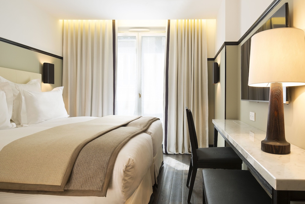 The Chess Hotel 27/44
