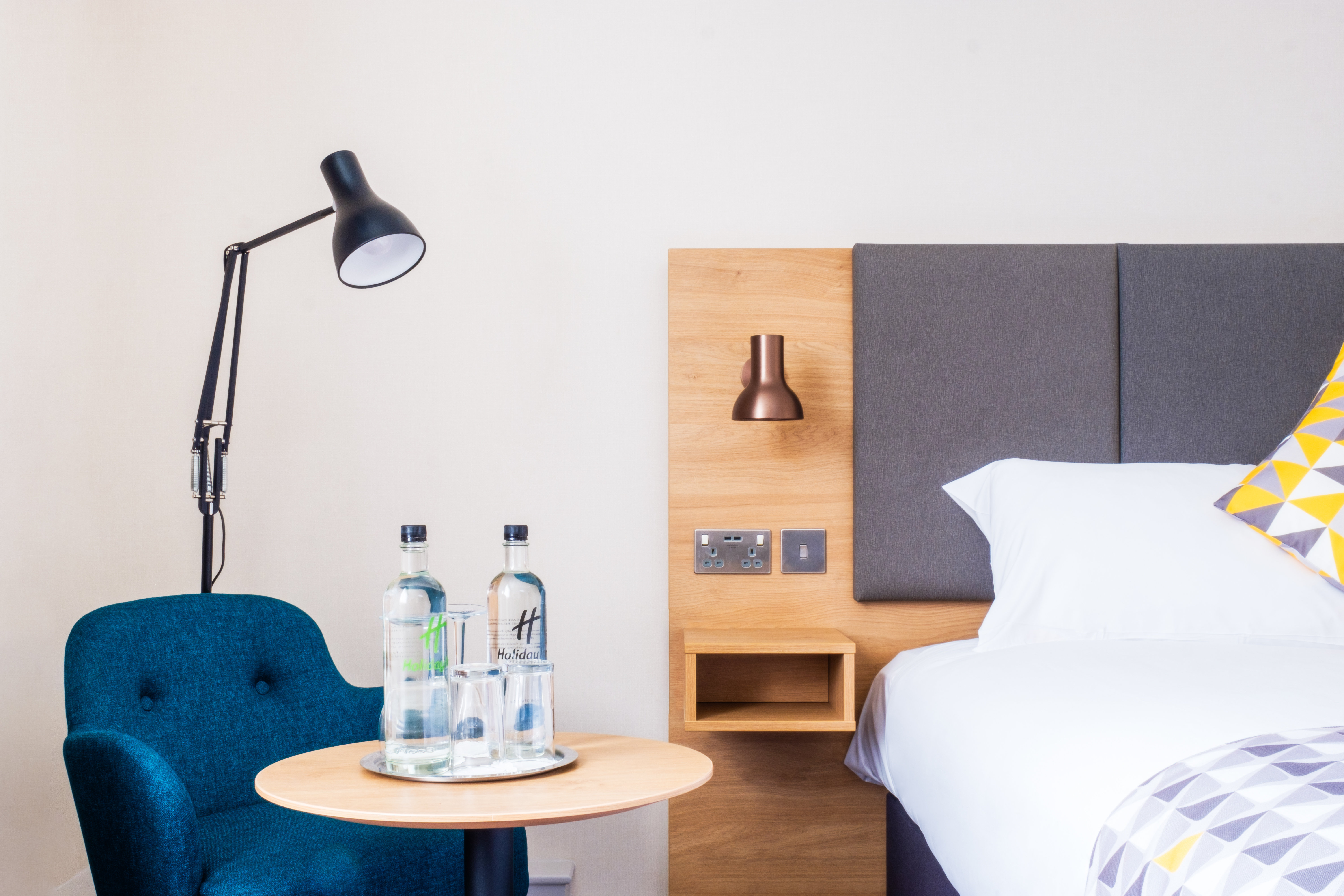 Holiday Inn High Wycombe M40 Jct. 4 33/59