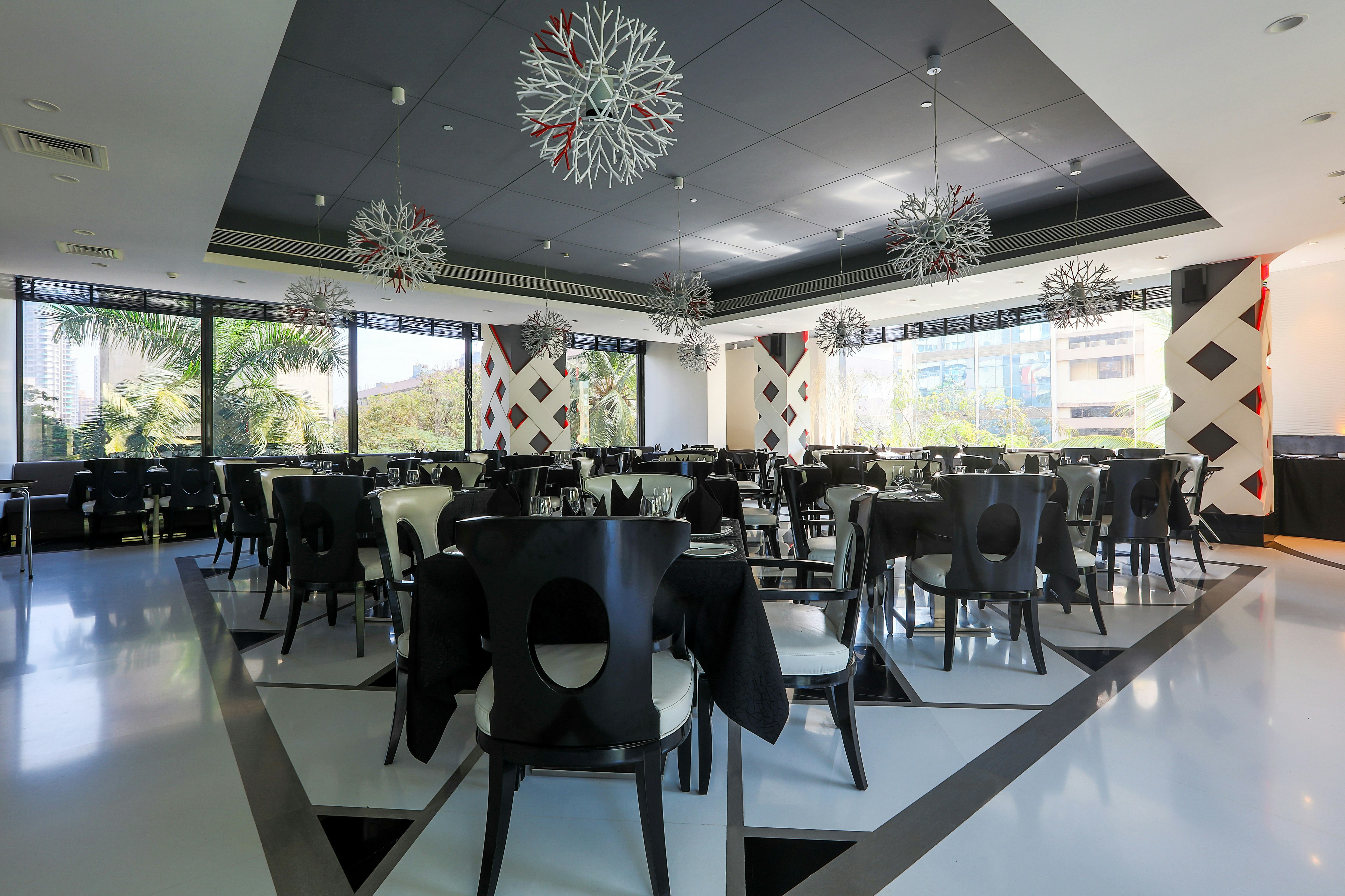 The Empresa Hotel 57/76