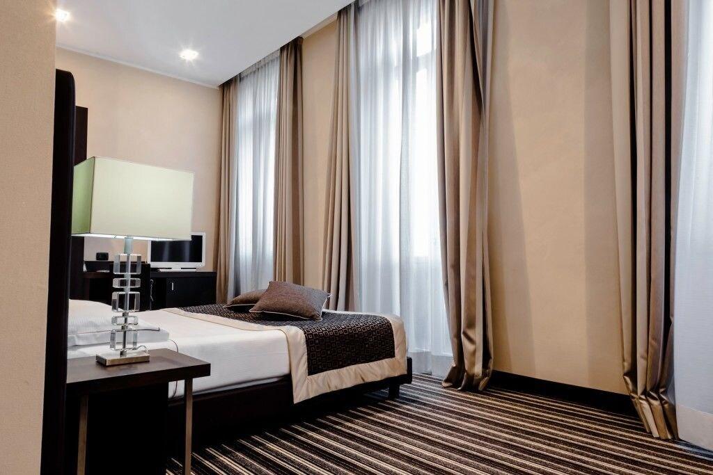 Hotel Principe Di Torino 12/15