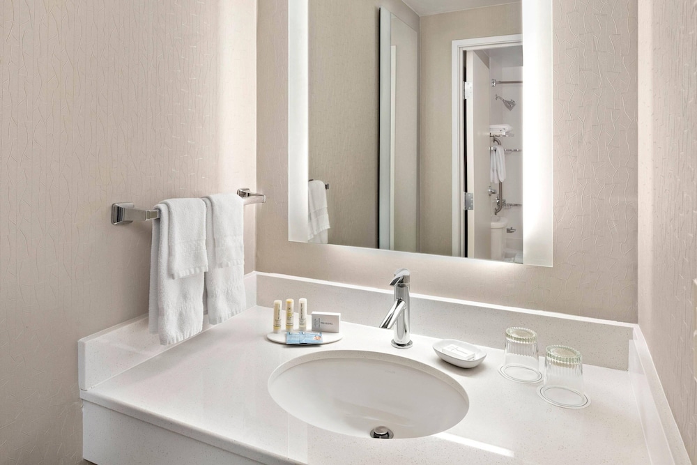 Springhill Suites By Marriott Round Rock 12/34