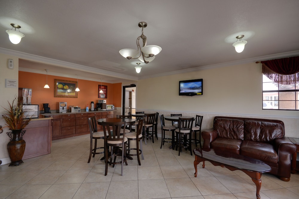 Econo Lodge Lake Charles University Area 38/48