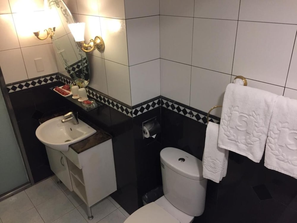 Charming City Sungshan Hotel 46/50