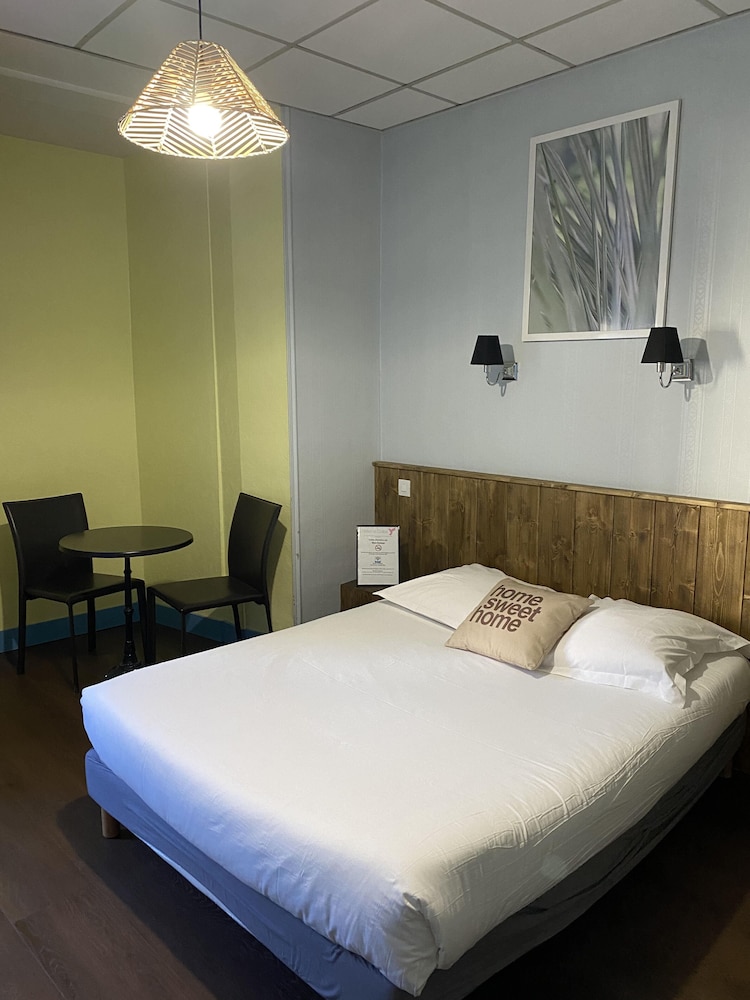 Cecil Hotel 13/49