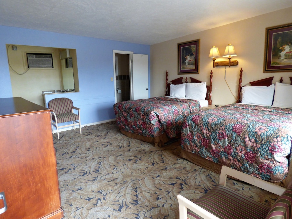 Sands Motel 10/28