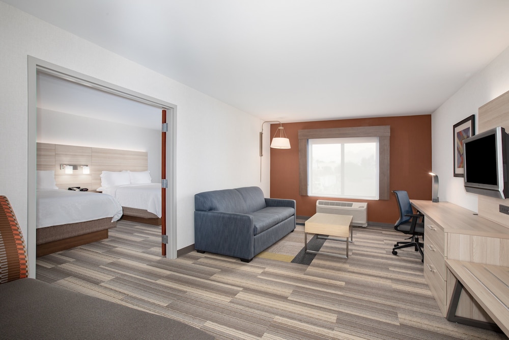 Holiday Inn Express Hotel And Suites Ontario Airport 35/50