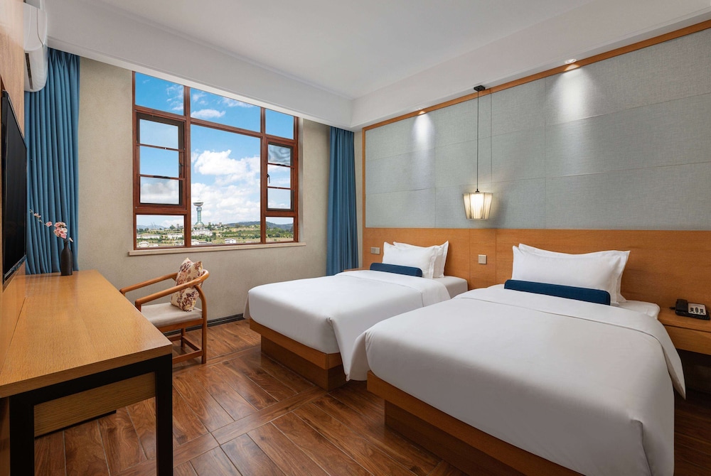 Elegant, Twin Beds