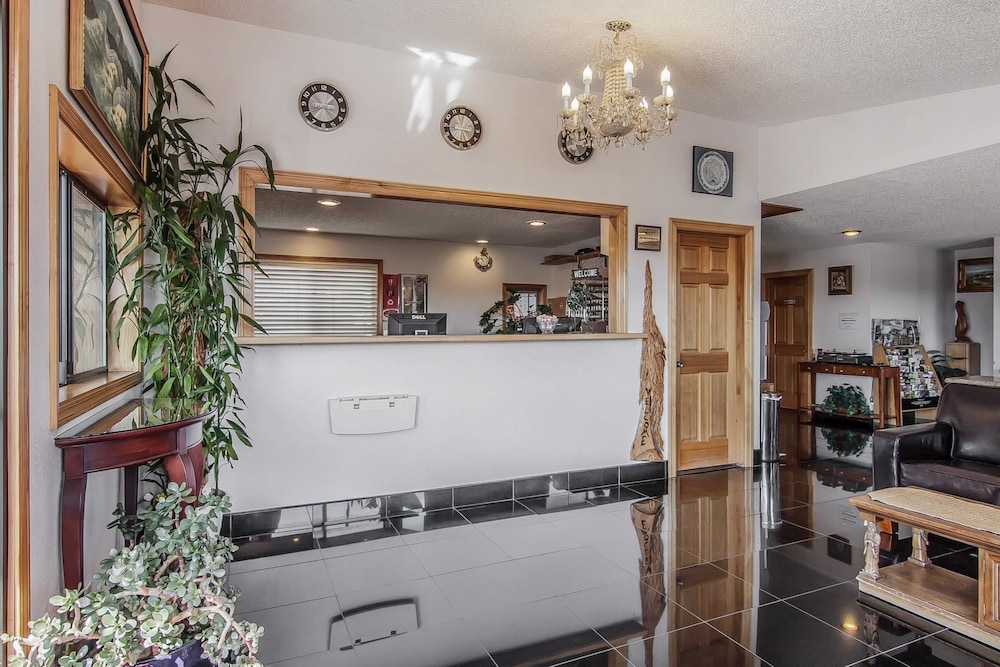 Econo Lodge Inn & Suites Madras 4/41