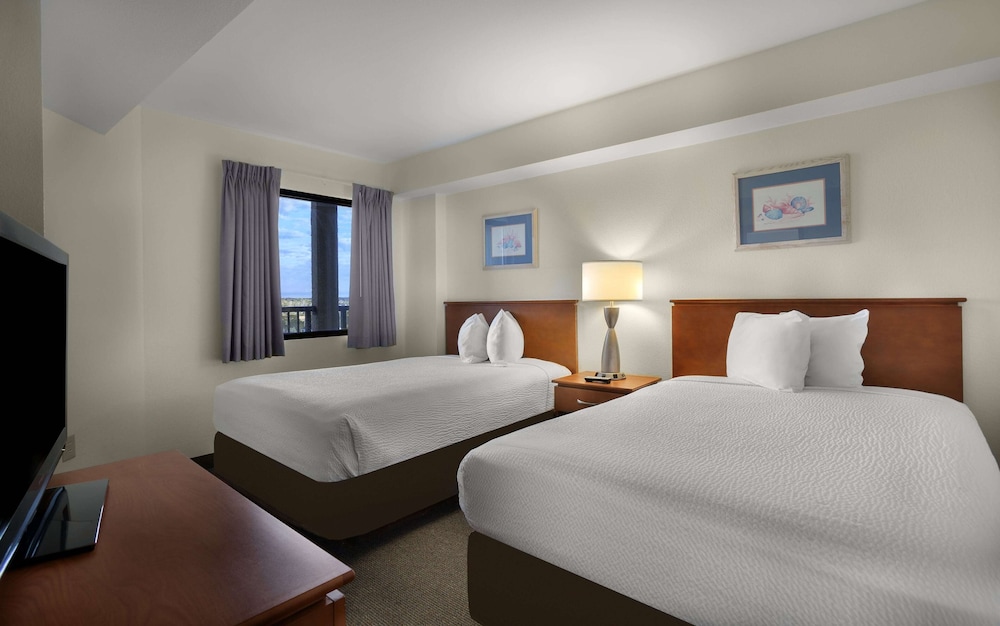 Beach Cove Resort 19/75