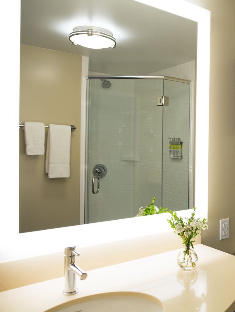 Staybridge Suites Seattle - South Lake Union 18/75