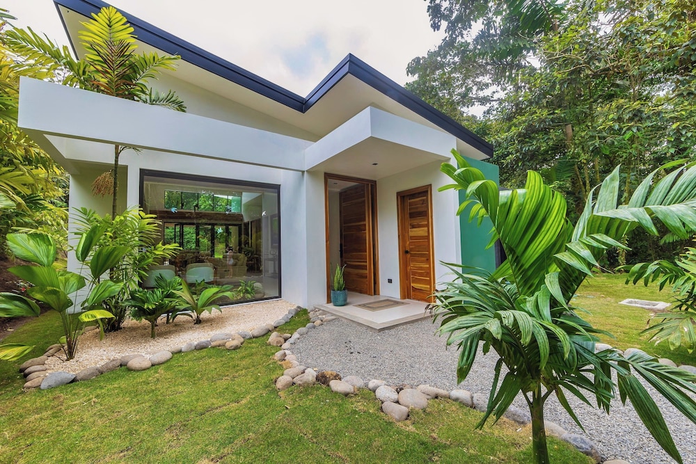 ARENAL KIORO SUITES AND SPA 65/71
