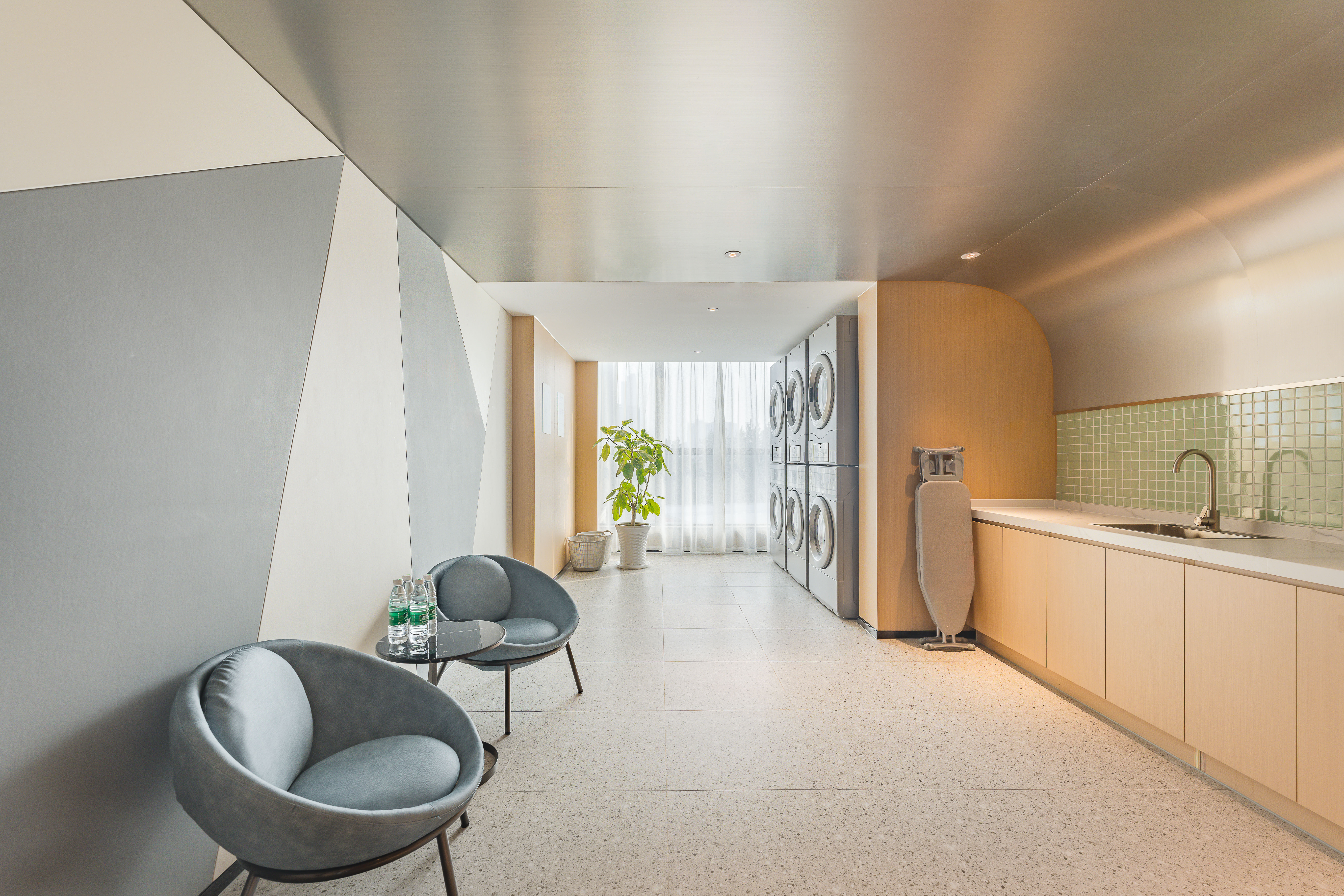 Holiday Inn Express Hangzhou Qianjiang CenturyCity 44/55