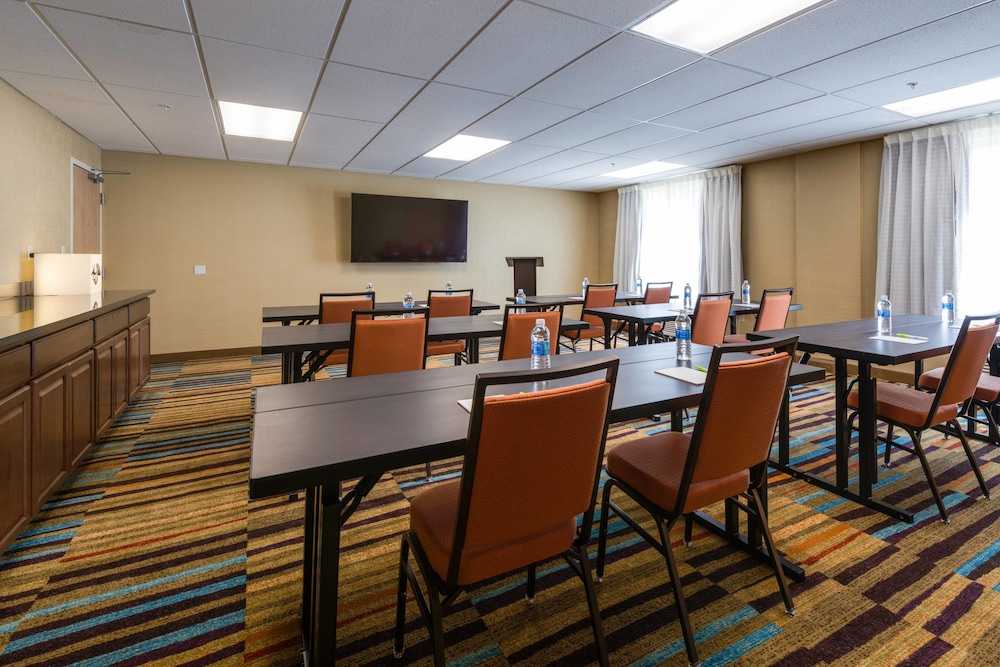 Fairfield Inn Suites By Marriott Ft Myers Cape Coral 39/50