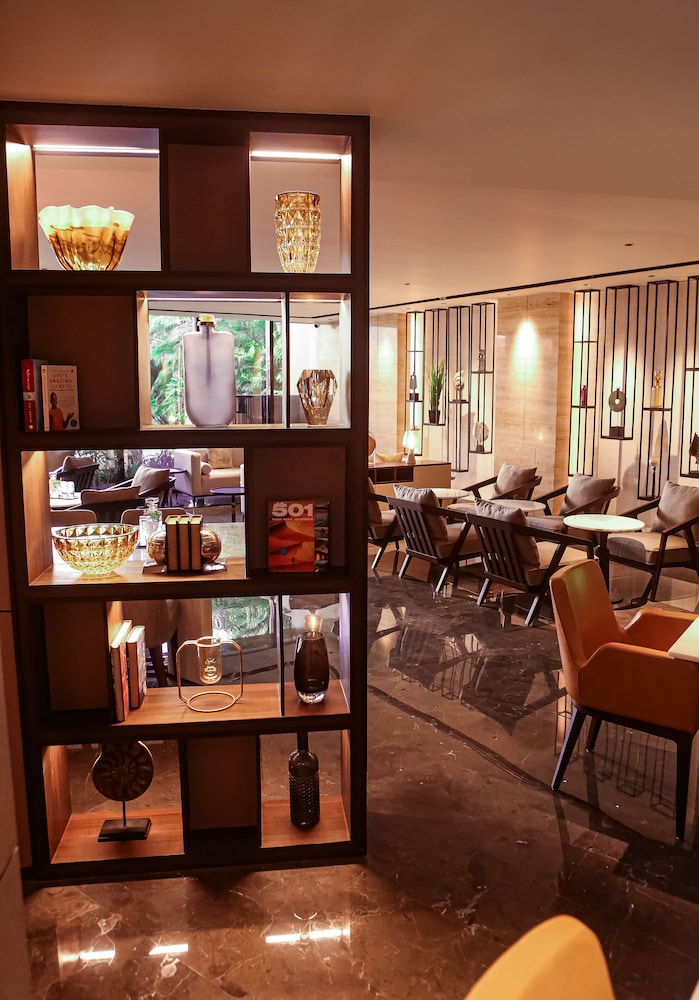 Courtyard By Marriott Mumbai International Airport 40/50
