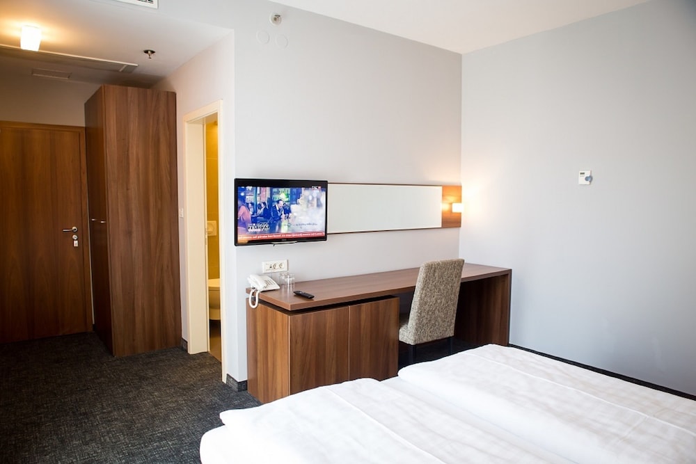 Slisko Hotel 27/66