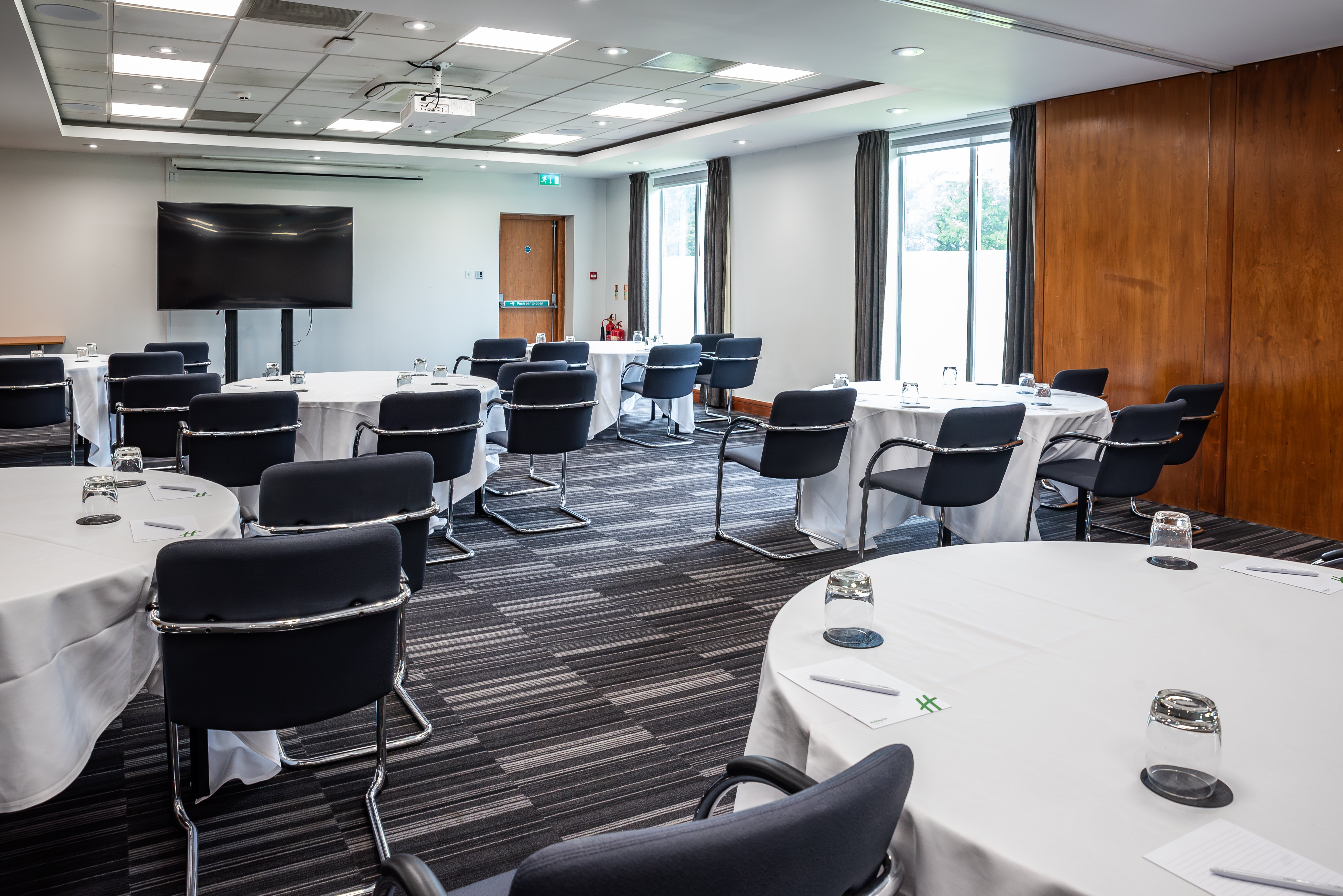 Holiday Inn Gatwick Airport 59/75