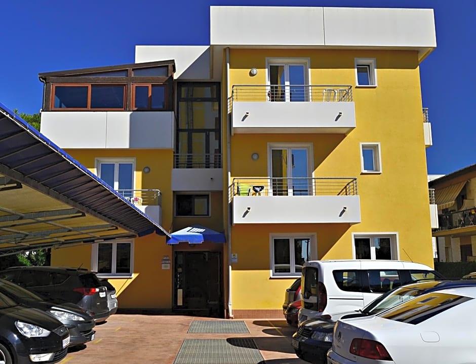 HOTEL MONDIAL 45/63