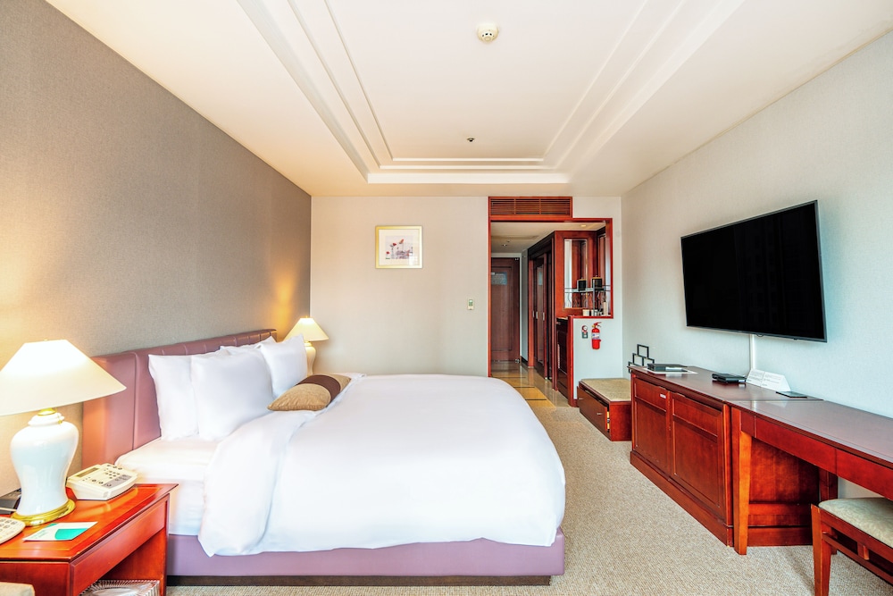 Koreana Hotel 28/64