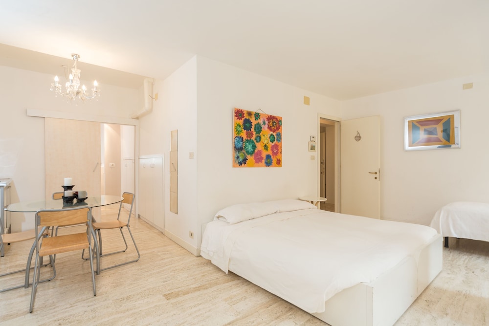 FAMILY, QUADRUPLE, DOUBLE AND TWIN BEDS
