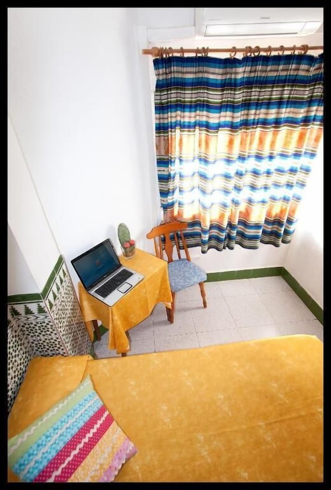 Hostal Estación Almeria 22/30