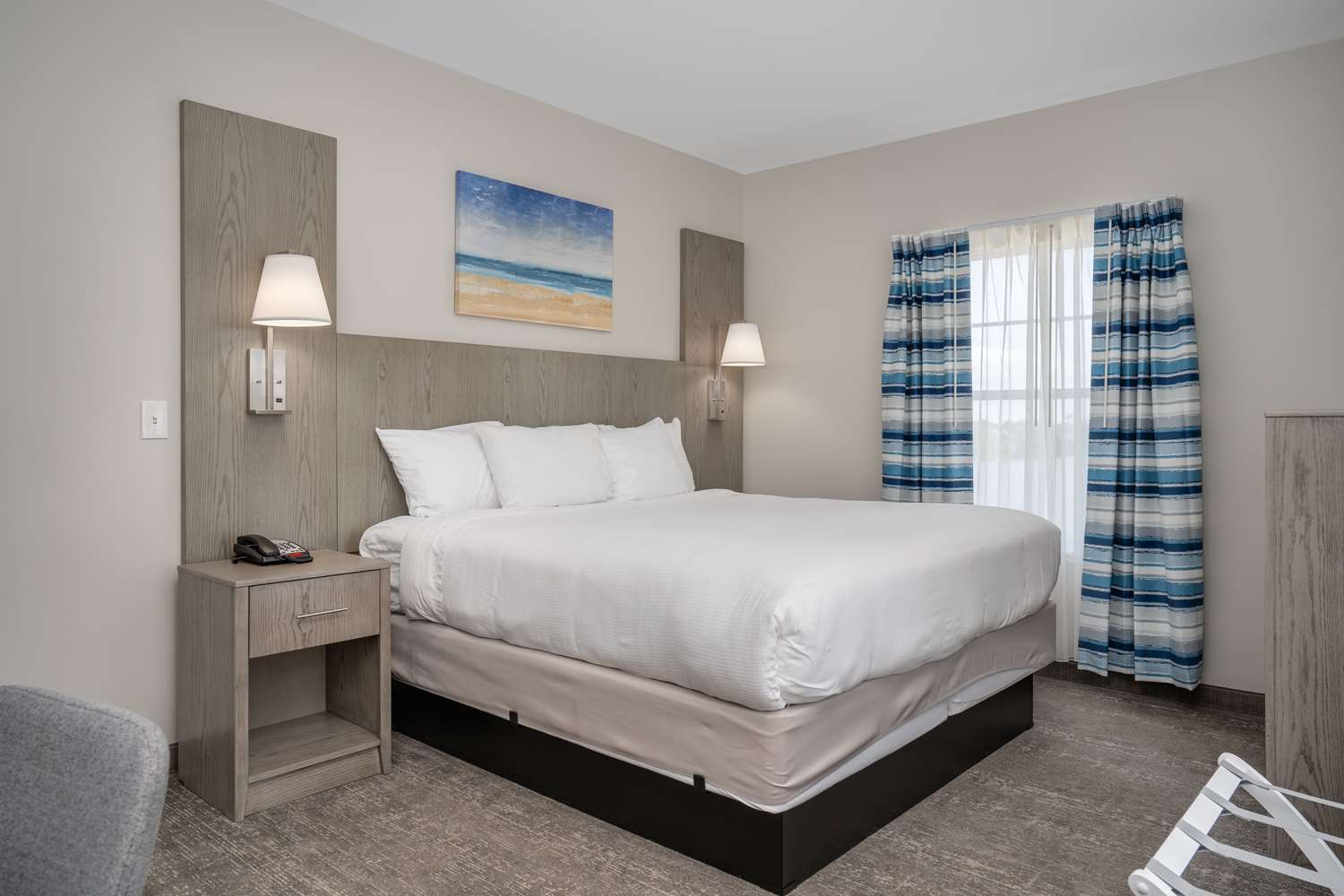 Lighthouse Suites Best Western Signature Collection 4/9