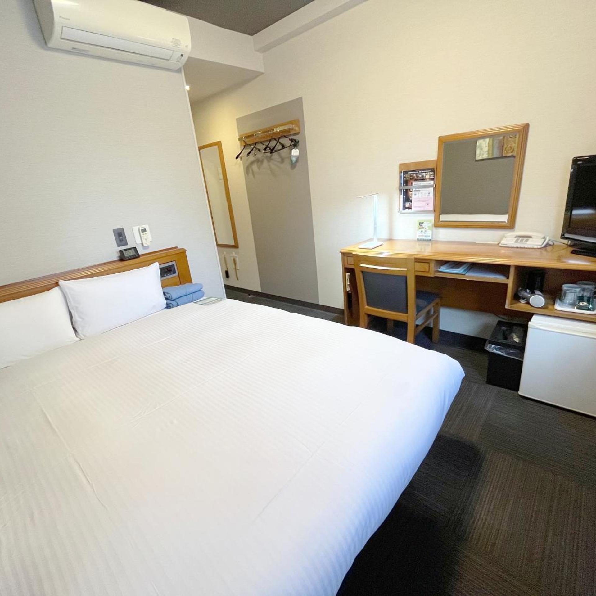 ROOM, SEMI DOUBLE BED, SMOKING