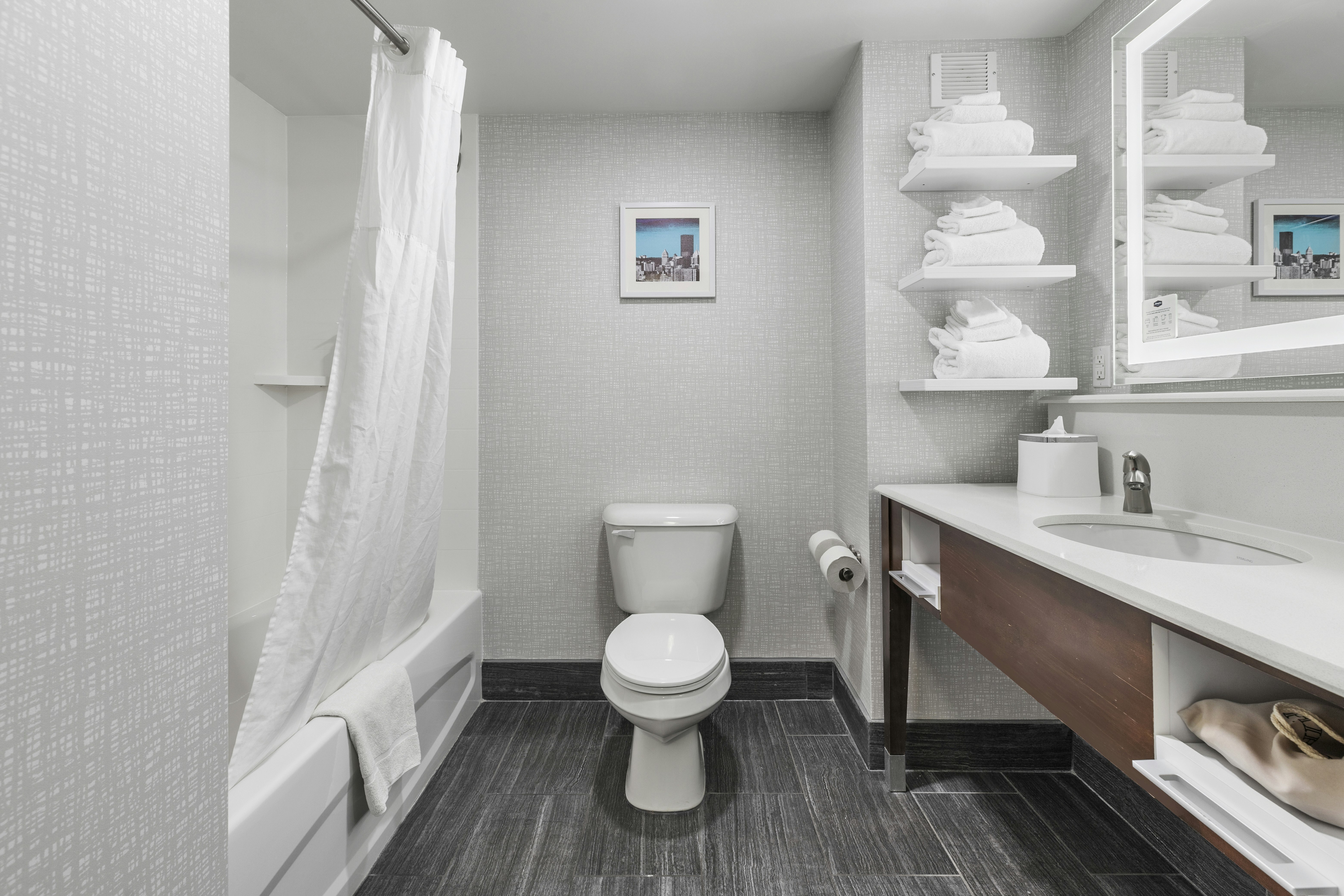 غرفة بسريرين كوين، Hampton Inn Salem 9/10