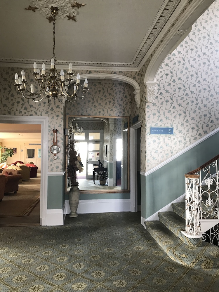 Penmere Manor Hotel 3/46