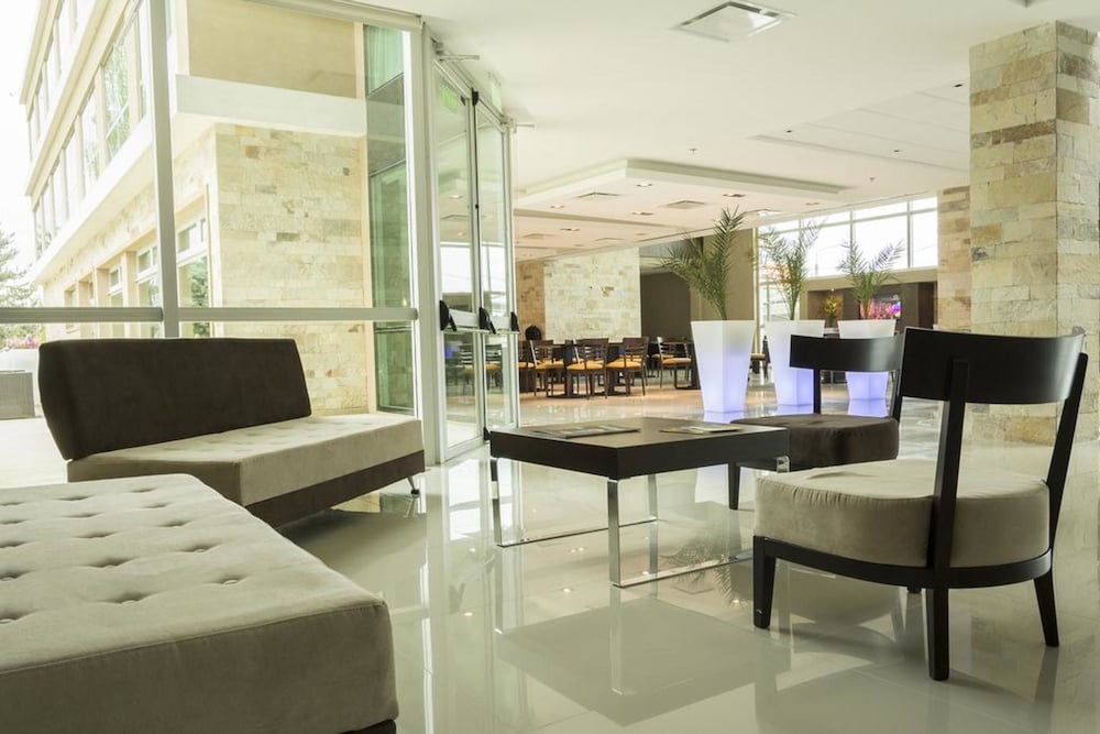 Howard Johnson by Wyndham Neuquen 6/25