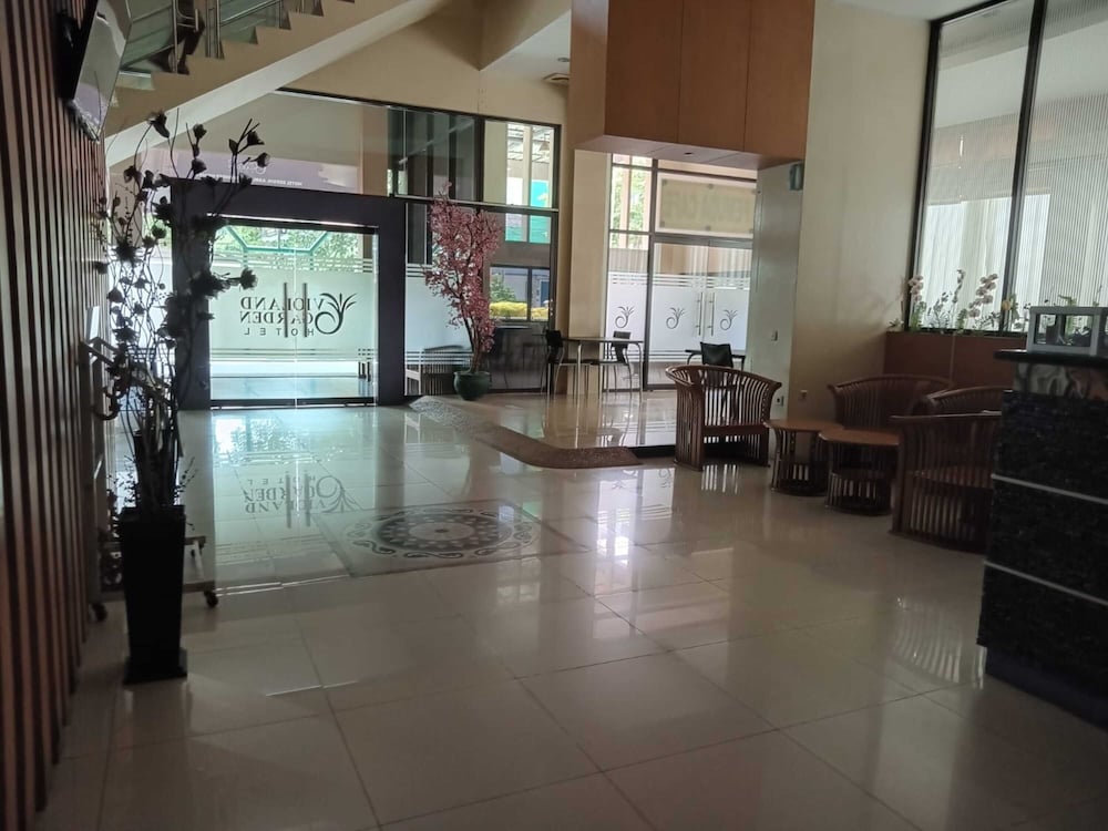 Violand Garden Hotel 14/23